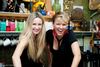 1234233_641426755902796_506288154_n