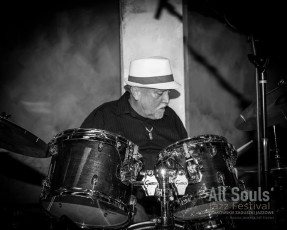 23244417_1433305560055868_8473160524056873234_n