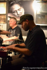 1391973_247447102072510_527436500_n