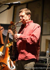 1471309_247447108739176_19327454_n