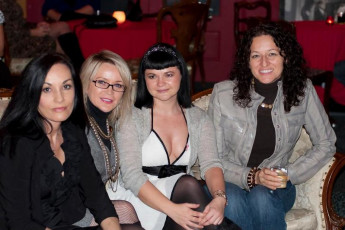 309704_283393398361267_100000718262532_893278_1429129825_n