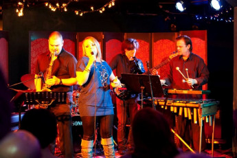 317644_283394781694462_100000718262532_893308_2039392124_n