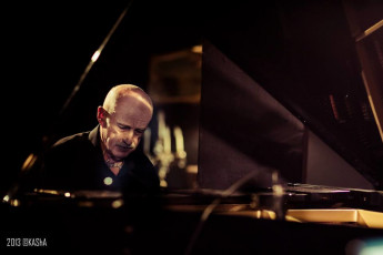 1469929_616702628386467_1982389877_n