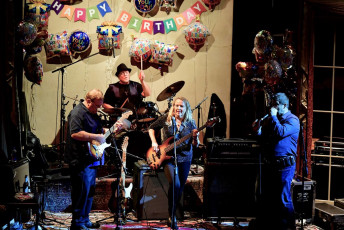 45696430_10213749474712933_5623201802192158720_o